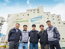 모래알이 모여  새로운 길을 열다